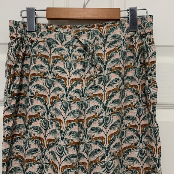 Fat Face Pants - FAT FACE pants. Size 6